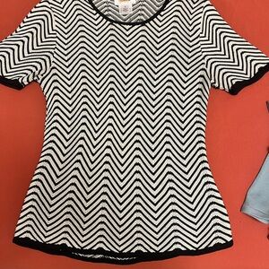 Talbots Black and White Chevron Short Sleeve Knit Top